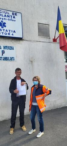 Operator Compania DDD și un reprezentant al clientului, cu procesul-verbal semnat la finalul lucrării
