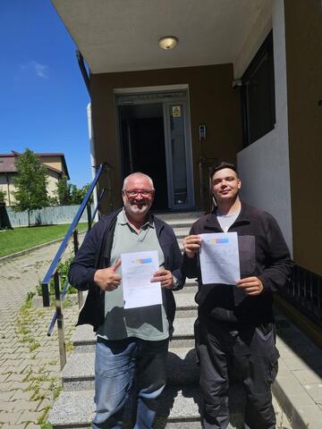 Client persoană fizică și operator Compania DDD, cu procesul-verbal semnat la finalul intervenției