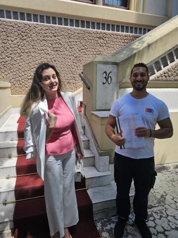 Client persoană fizică și operator Compania DDD, cu procesul-verbal semnat la finalul intervenției